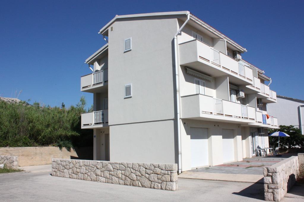 Apartments Miki Pag Town Exterior foto